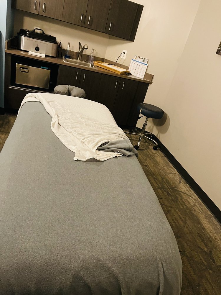 Hand and Stone Massage and Facial Spa