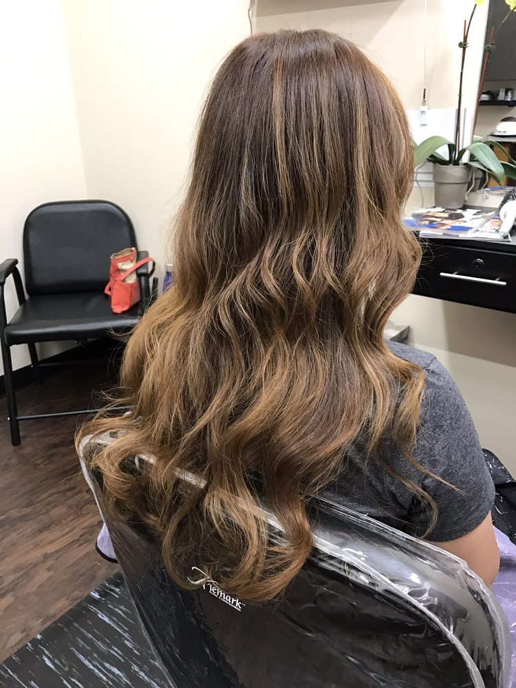 Hoa's Beauty Salon