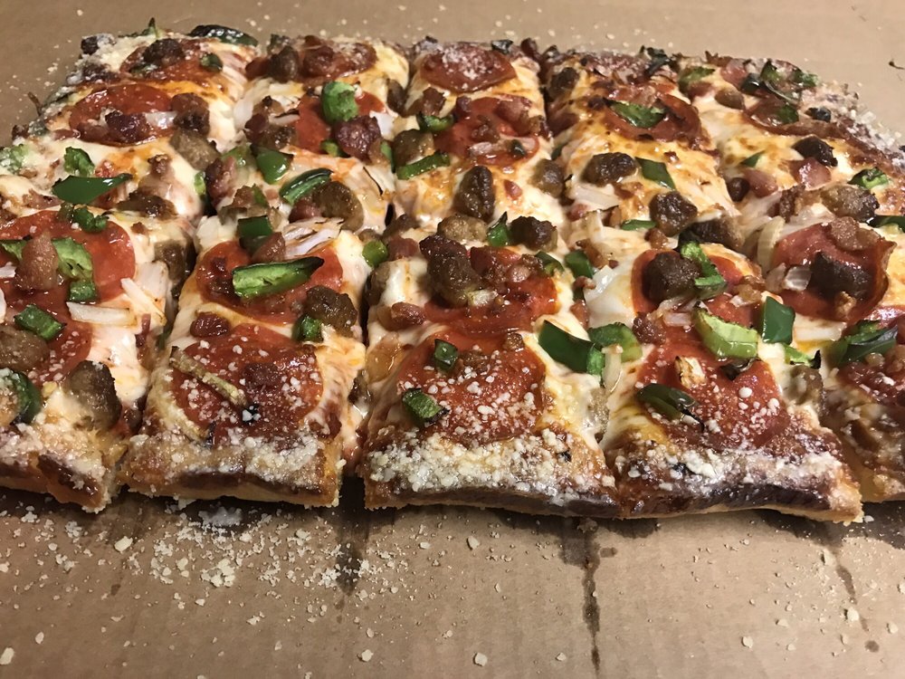 Dolly’s Pizza Pizza 51311 Gratiot Avenue, Chesterfield, MI