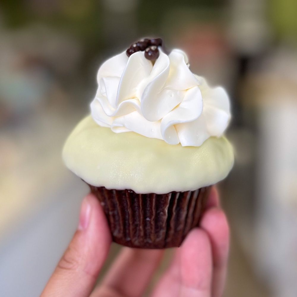 Little Cakes Cupcake Kitchen