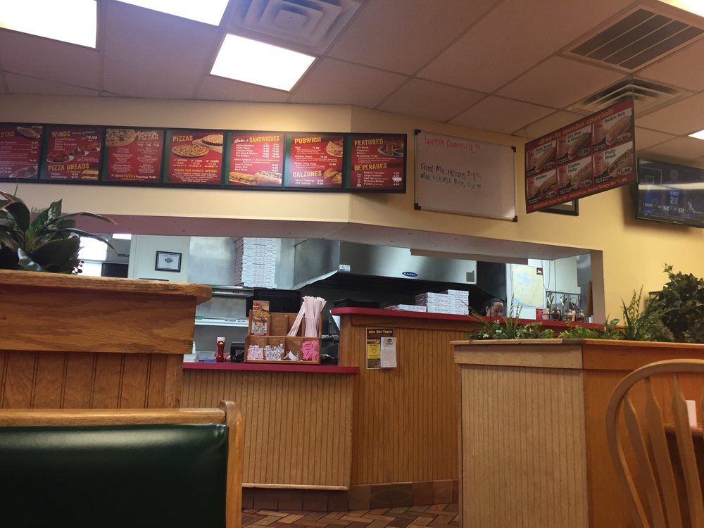 Gino’s Pizza and Spaghetti House Pizza 1500 Washington St E