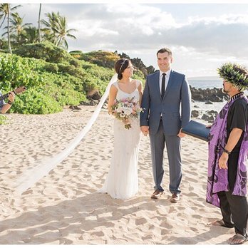 Simple Maui Wedding 25 Photos 30 Reviews Planning Photo Of Simple Maui Wedding Wailuku Hi United States Before We Say