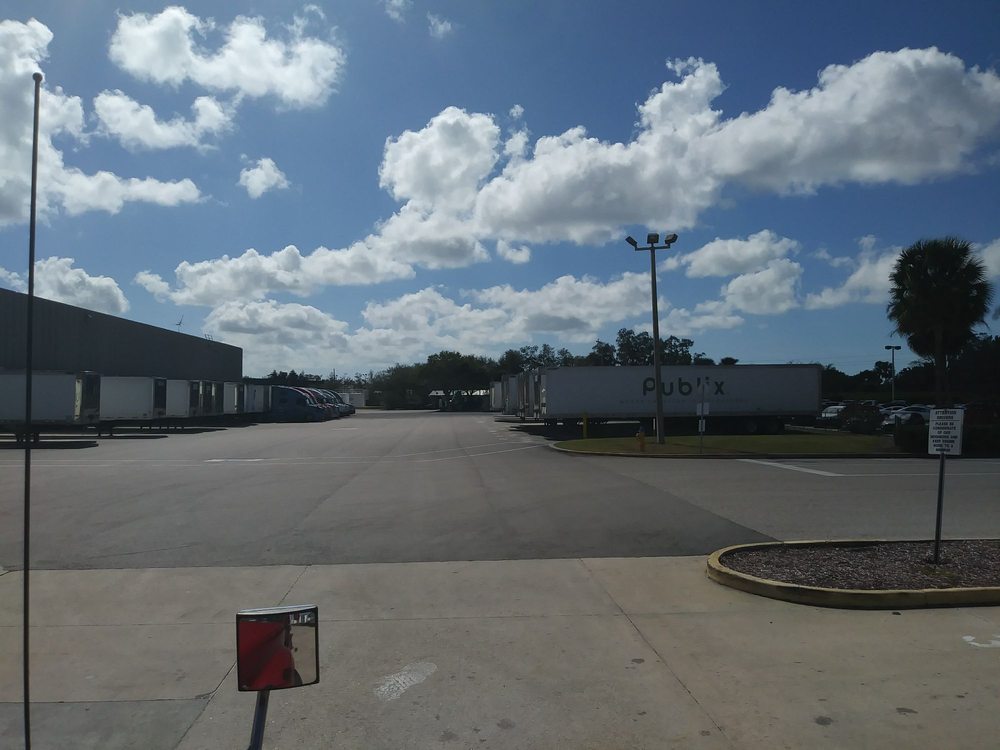 Publix Sarasota Warehouse Grocery 6123 Sawyer Rd, Sarasota, FL