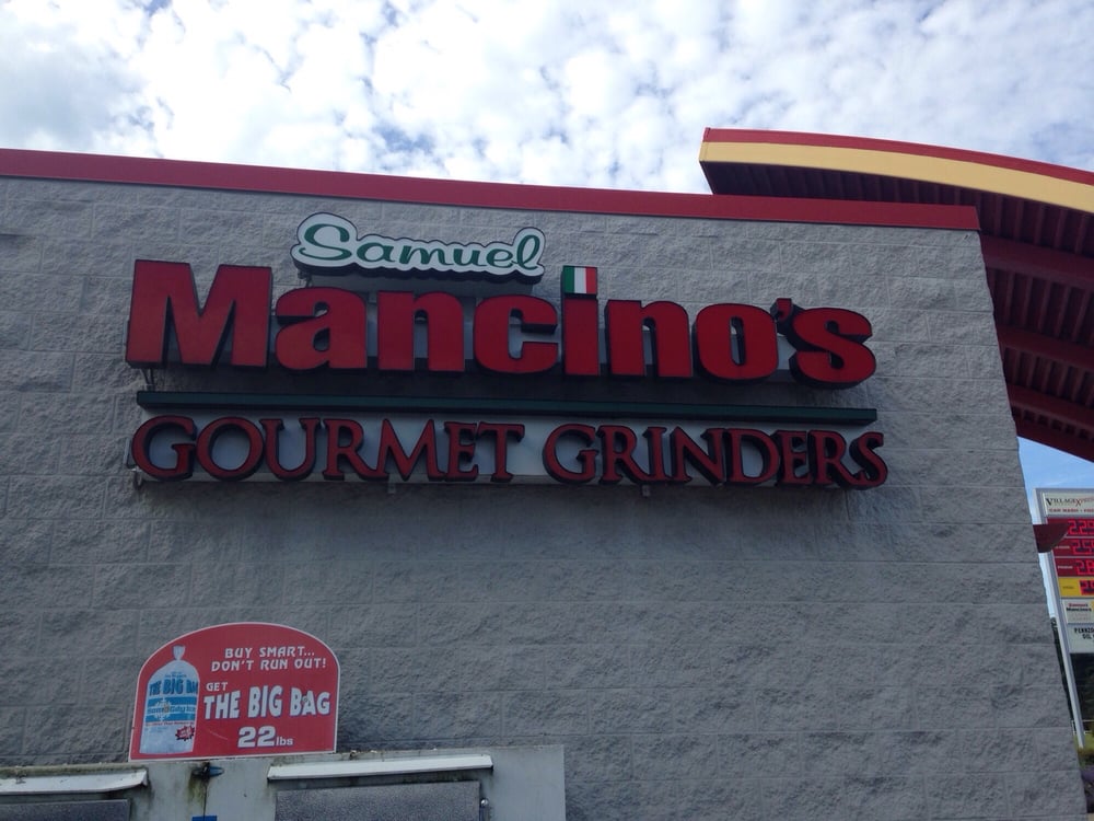 Mancinos Italian Eatery Italian 08337 M 140, South Haven, MI