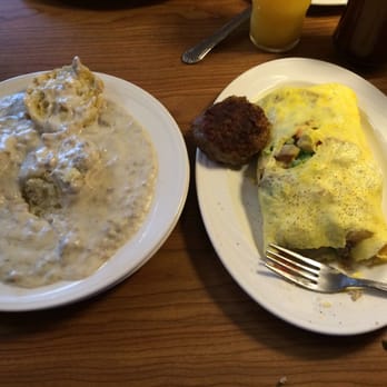 Rounds Restaurant 24 Photos 66 Reviews Breakfast Brunch Photo Of Rounds Restaurant Traverse City Mi United States Farmers Omelette And