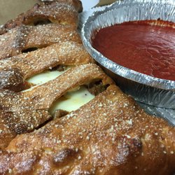 crenos pizza 10 photos 19 reviews pizza 8305 taylor rd flyers pizza blacklick