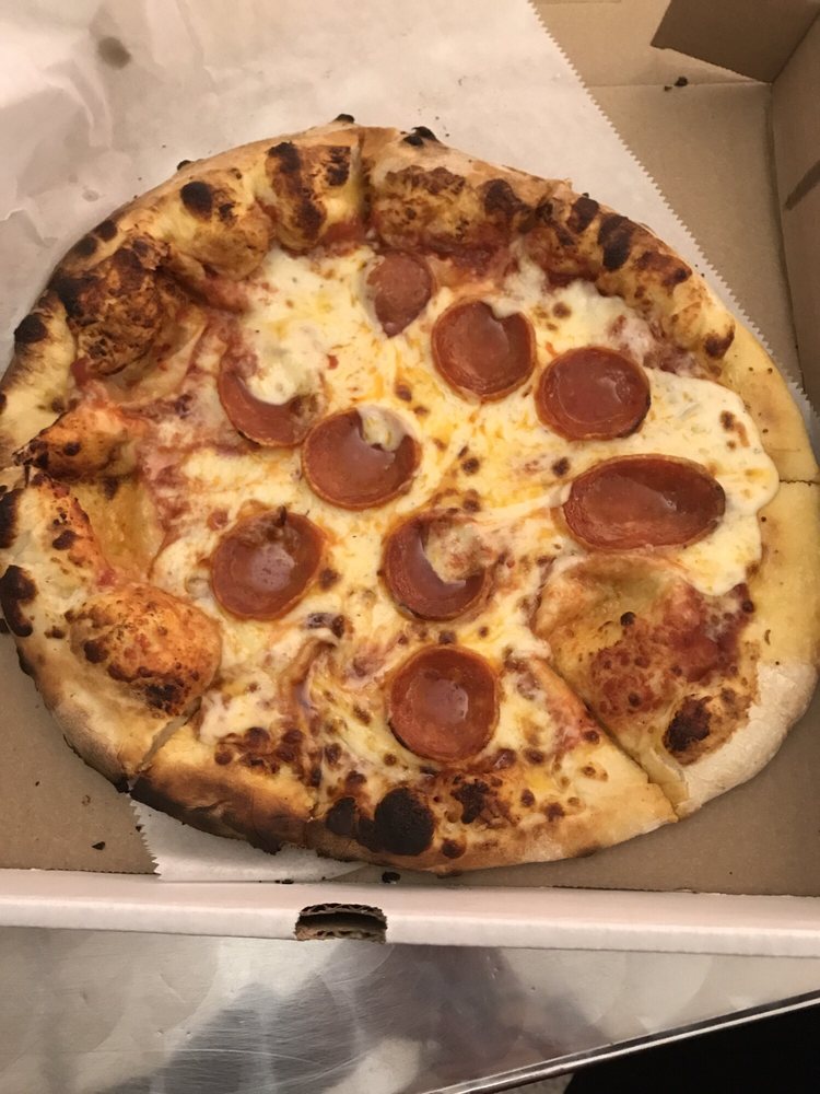 Uptop Pizzeria 34 Photos & 38 Reviews Pizza Newark Liberty