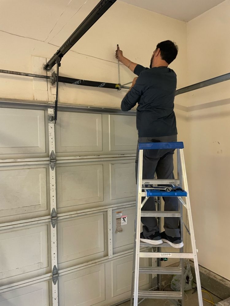AE1 Garage Door  Service