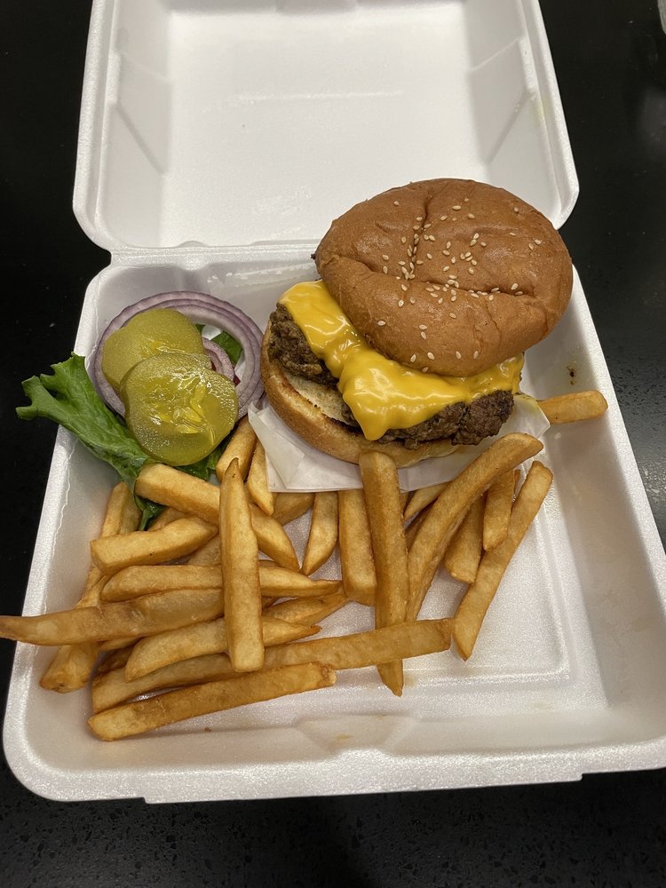 Danny's Palm Bar & Grill