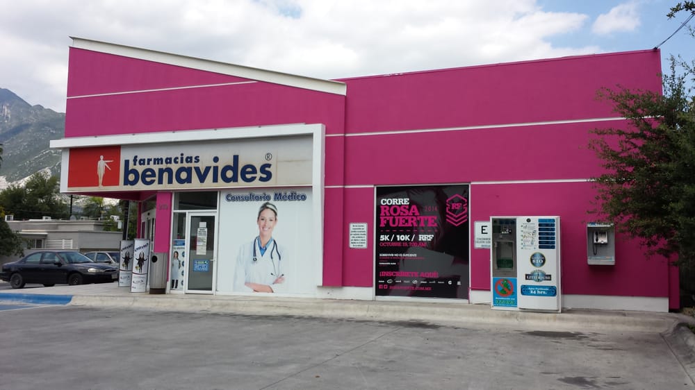 Farmacias Benavides Pharmacy Calz. del Valle Alberto Santos 277