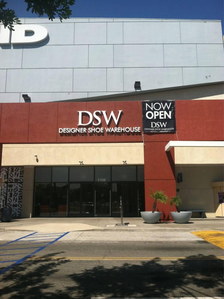 photos for dsw designer shoe warehouse yelp dsw designer shoe warehouse redlands ca
