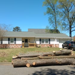 A Top To Bottom Tree Lawn Service Services Virginia Beach Photo Of A Top To Bottom Tree Lawn Service Virginia Beach Va