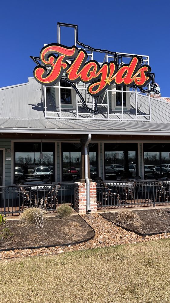 Floyds Mont Belvieu - Seafood, Steaks, and More