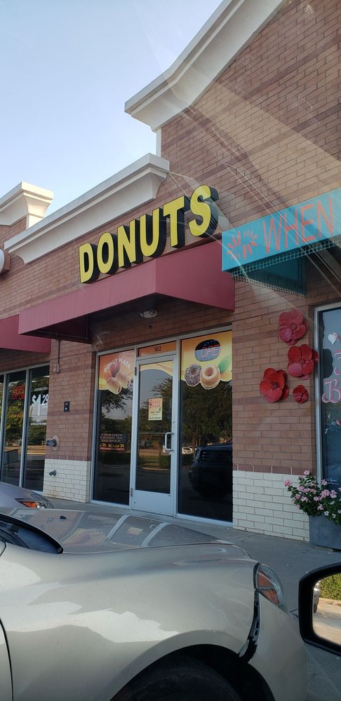 Donuts Plaza