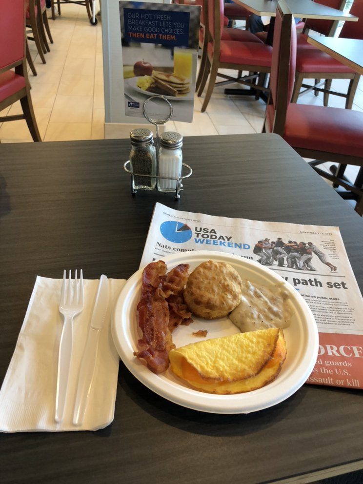 Holiday Inn Express & Suites - Salem