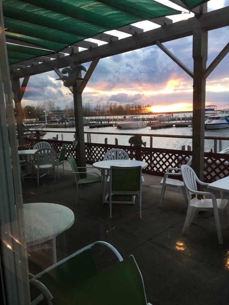 The Breakwall BBQ Restaurant 24 Photos & 26 Reviews Barbeque 1205