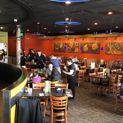 Huhot Mongolian Grill 33 Photos 29 Reviews 13342 W Photo Of Huhot Mongolian Grill Shawnee Ks United States Dining Room