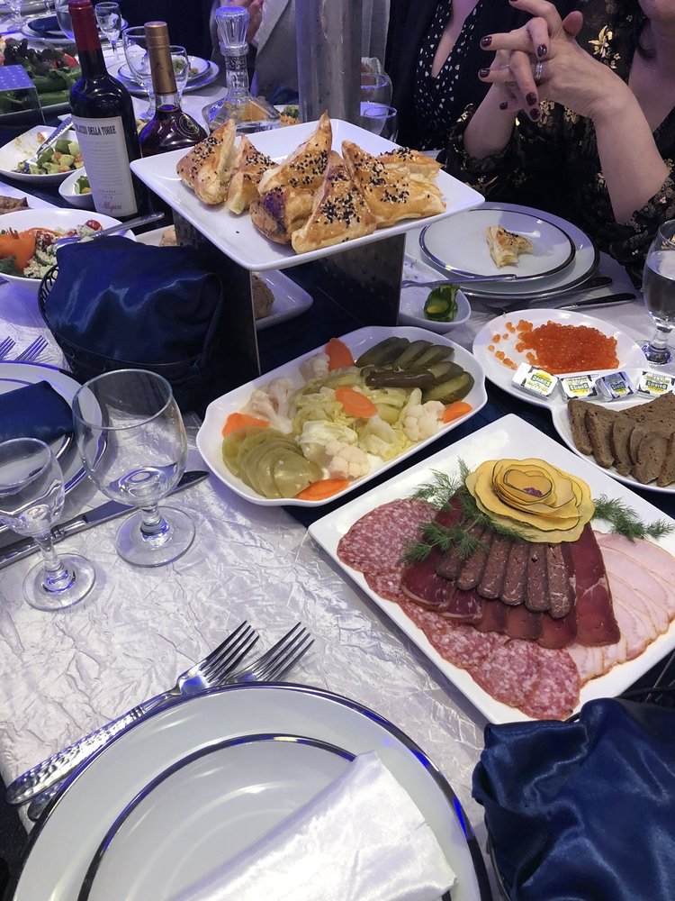 MEZZO Garden Restaurant