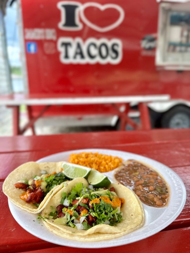 Jamie's Barbecue And Mini Tacos Jamie's Barbecue And Mini Tacos