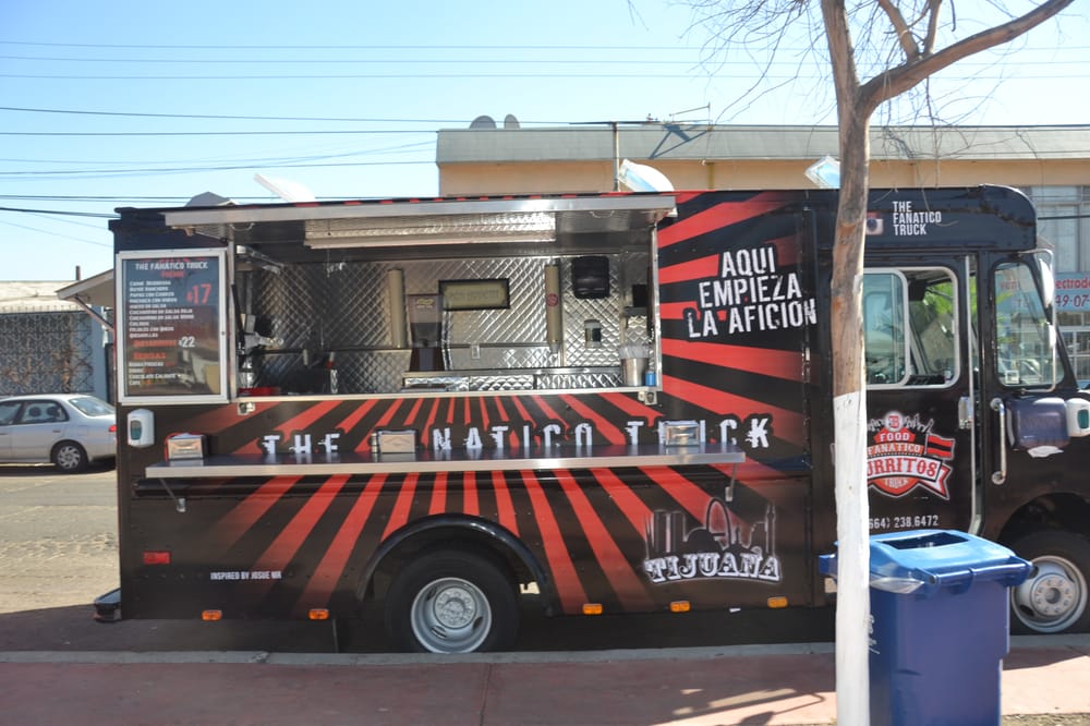 The Fanático Truck Food Trucks Plaza Unisur, Mesa de Otay, Tijuana