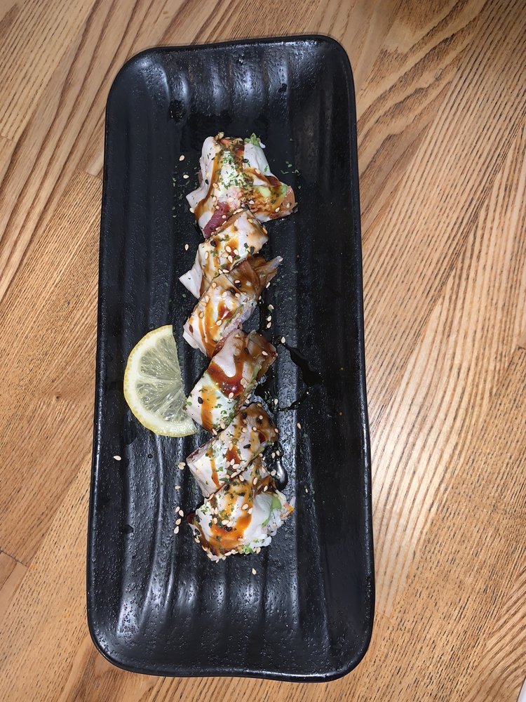 Full Moon Sushi
