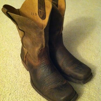 Acredale Saddlery 69 Photos 23 Reviews Leather Goods 5248 Photo Of Acredale Saddlery Virginia Beach Va United States New Boots