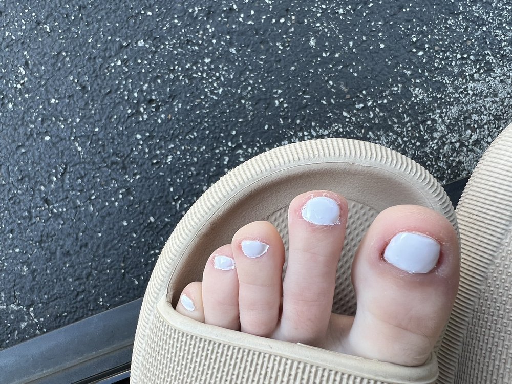 Deluxe Nails & Spa, Franklin Roadtrippers