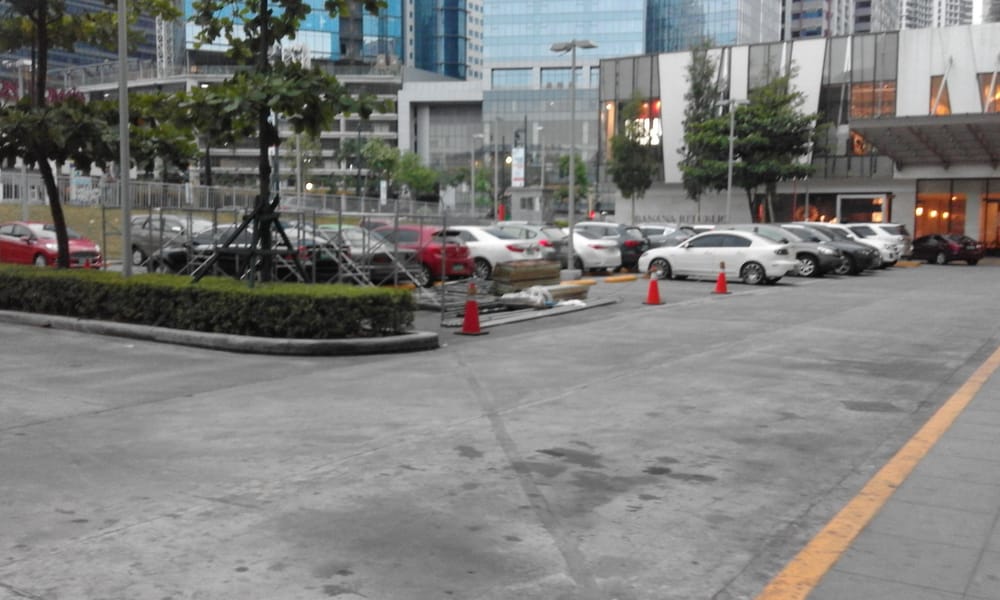 Car Park Bonifacio High Street Parking 7th Avenue, Taguig City