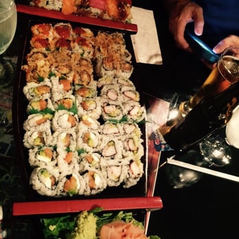 Akashi Anese Restaurant Closed 28 Photos 43 Reviews Photo Of Akashi Anese Restaurant Greensboro Nc United States Sushi Boat That