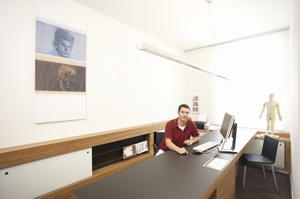 image of business Bertram Eicher MSc, Zahnarzt Düsseldorf