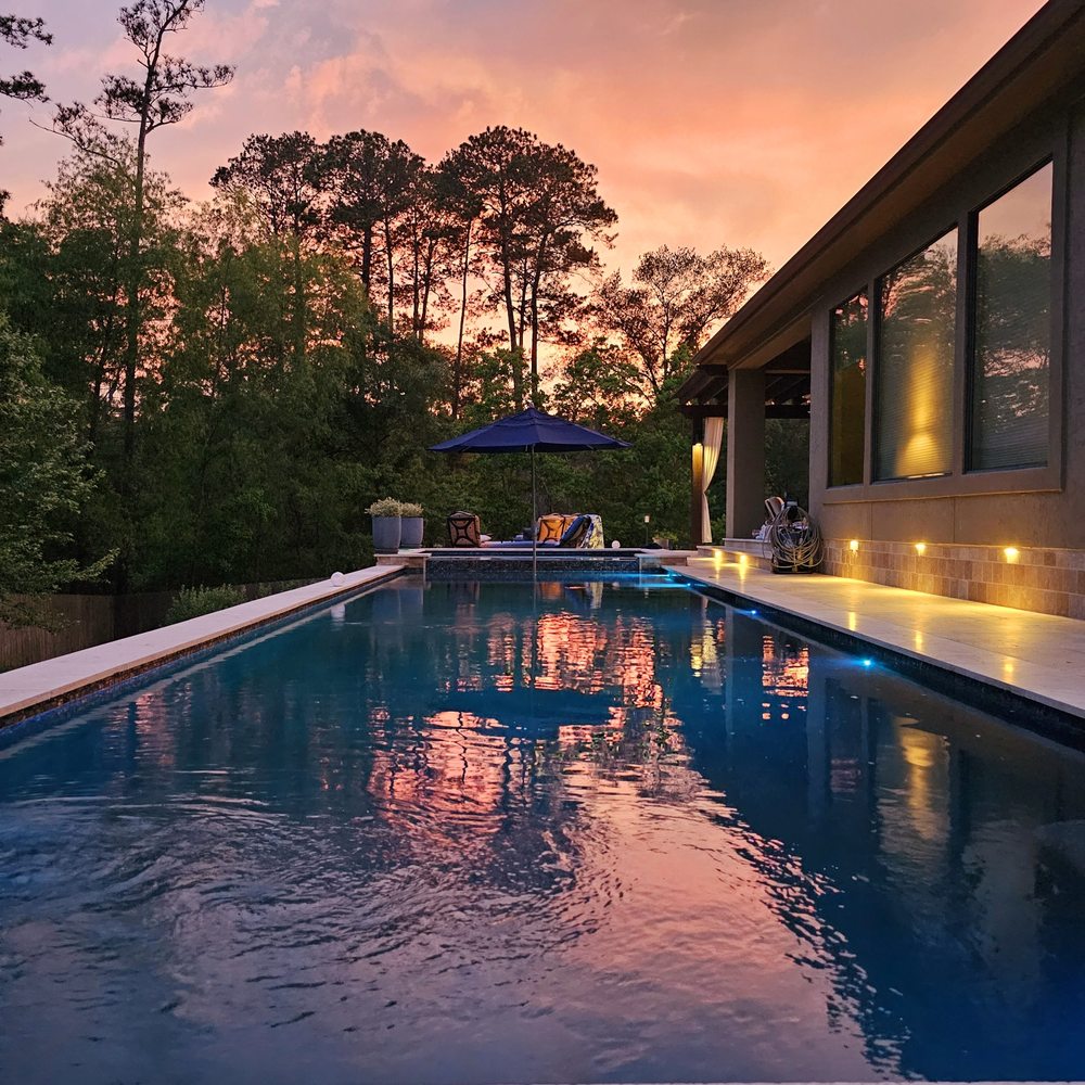 Backyard Paradise Luxury Pools