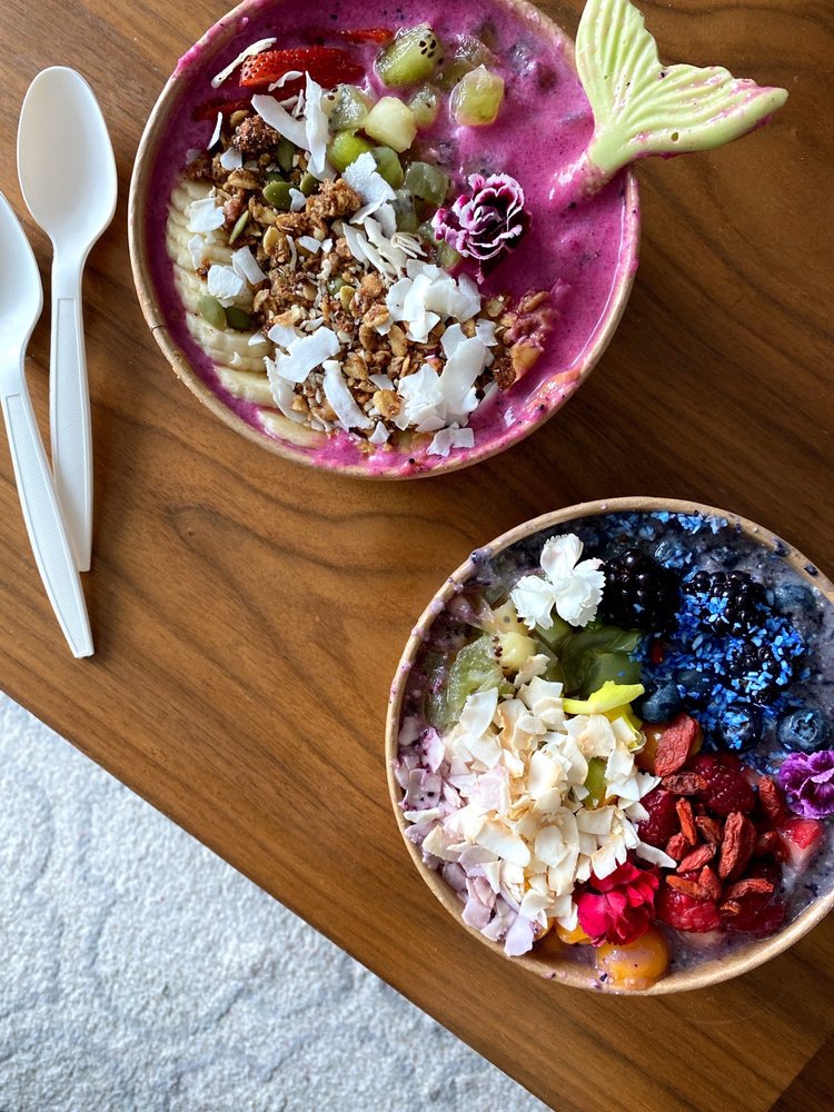 Dice Fruit Bar & Cafe
