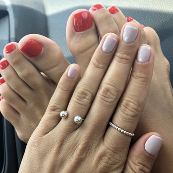 Holiday Nails 242 Photos 403 Reviews Nail Salons 14918 1 2 Photo Of Holiday Nails Los Angeles Ca United States Gel Mani And