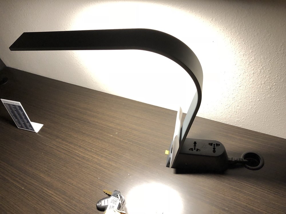 holiday inn express desk lamp