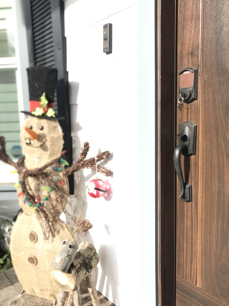 Make Your Front Door Look Nicer And More Secure With Schlage Dealt Photo Of Lincoln Locksmith Los Angeles Ca United States Make Your Front