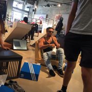 adidas originals 8009 melrose ave los angeles ca adidas originals 8009 melrose ave los angeles ca