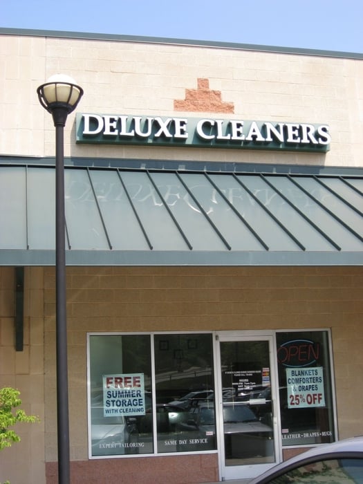 Deluxe Cleaners
