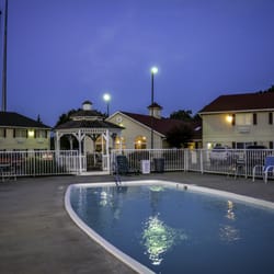 Days Inn Osage Beach Lake Of The Ozarks 13 Photos Hotels Photo Of Days Inn Osage Beach Lake The Ozarks Mo