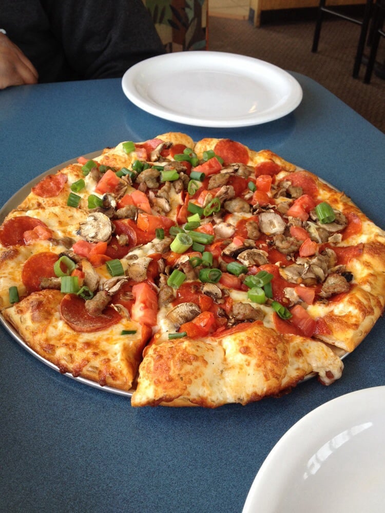 Round Table Pizza 38 Photos 85 Reviews 5085 Business Round Table Pizza 38 Photos 85 Reviews 5085 Business Center Dr Fairfield Ca Restaurant Phone Number Yelp