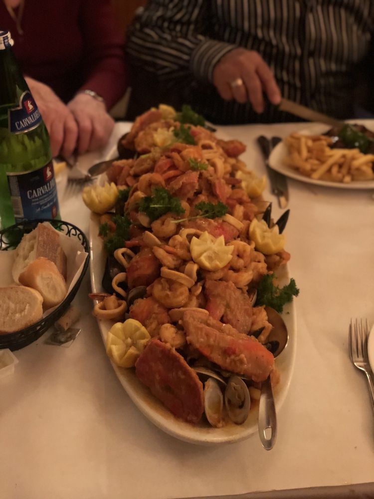 Mateus Restaurant & Bar