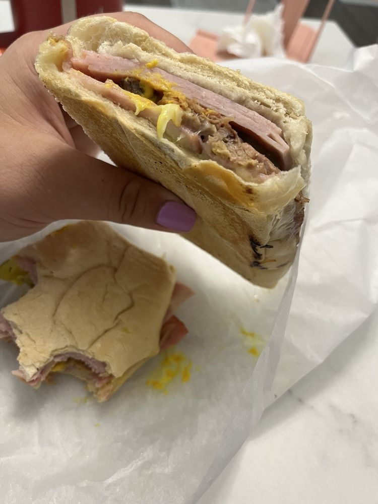 Sandy's Cuban Cafe Image