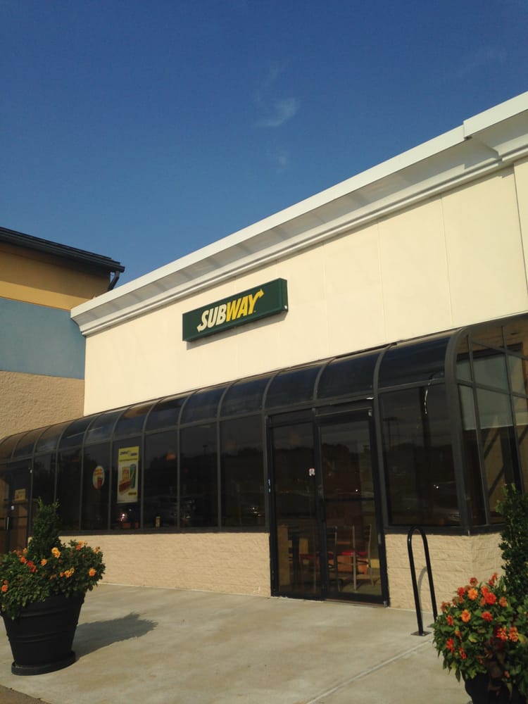 Subway Fast Food 200 W Gate Dr, Brockton, MA Restaurant Reviews