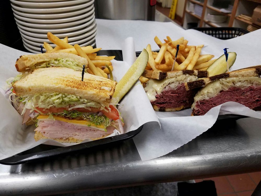 Cavana’s Pub & Grub 45 Photos & 76 Reviews Pubs 36 Main St