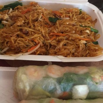 Green Papaya Mart Deli 142 Photos 92 Reviews Thai 2403 E Photo Of Green Papaya Mart Deli Fresno Ca United States