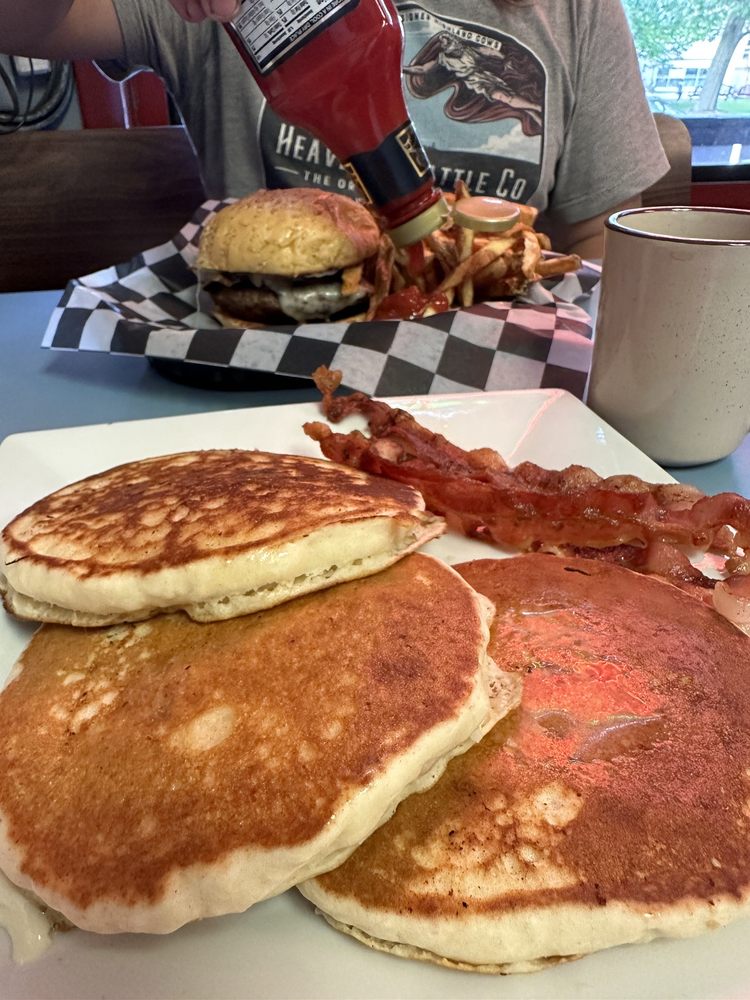 Pop Snyder's Lunch