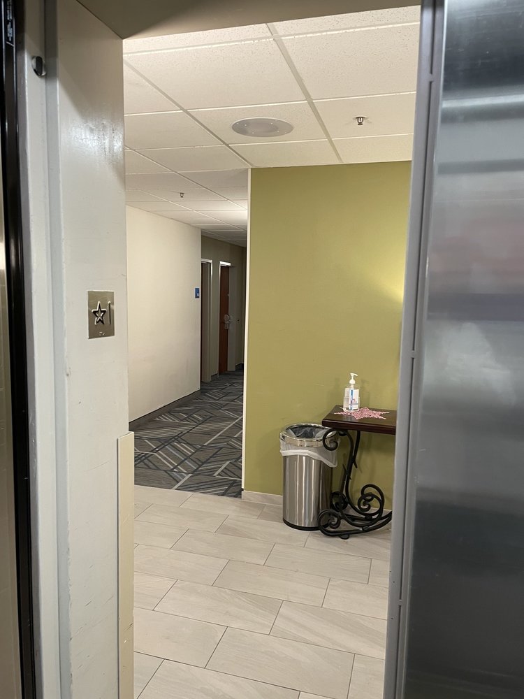 Holiday Inn Express & Suites College Station