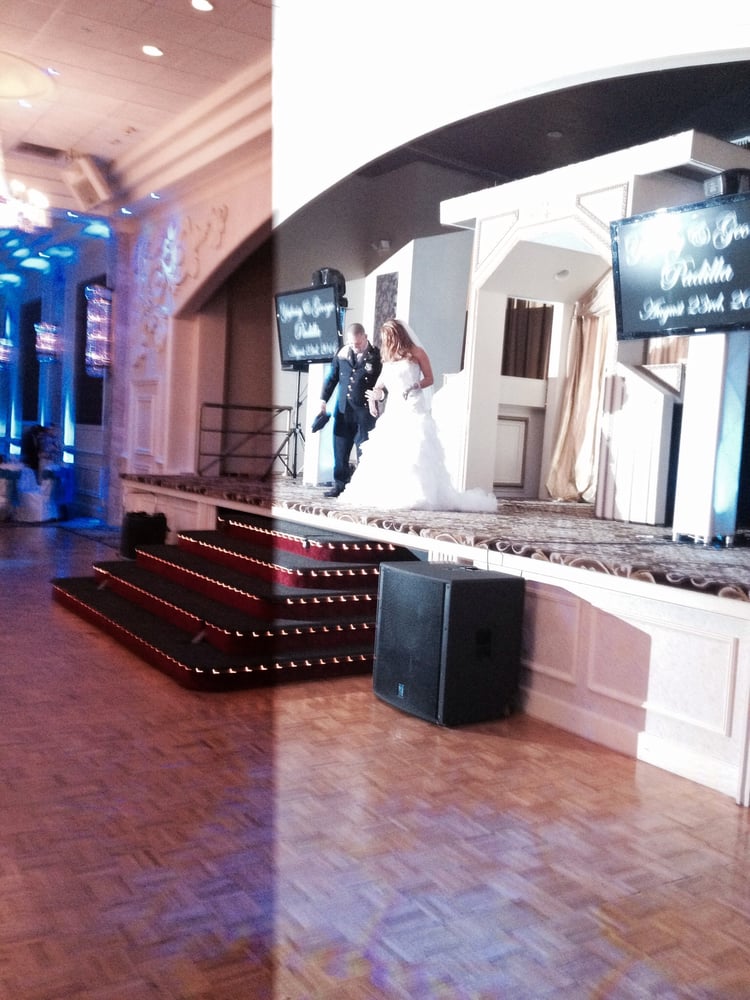 Anthonys Pier 9 Christmas Breakfast With Santa 2022 Photos for Anthony's Pier 9 Banquet Hall Yelp