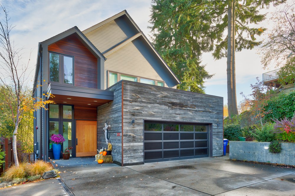 Exterior Crew