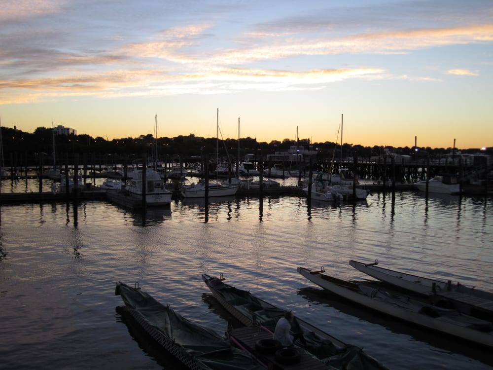 Dragon Boat Docking At Pier 1 Flushing Bay In World S Fair Marina Photo Of World S Fair Marina Restaurant Banquet Flushing Ny United States