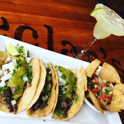 The Best 10 American New Restaurants Near Beatrix Streeterville In Declan S Bar Grill